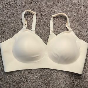 NWOT Momcozy nursing bra maternity bra